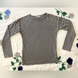 Dex Medium gray shirt with pearls